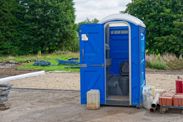 Best VIP or Luxury Restroom Trailers  in Clinton, MS